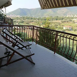 casa-emilia-loano.hotelitalianriviera.com/